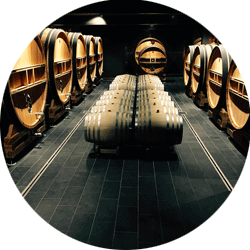 A careful service to fill your cellar in total peace of mind
